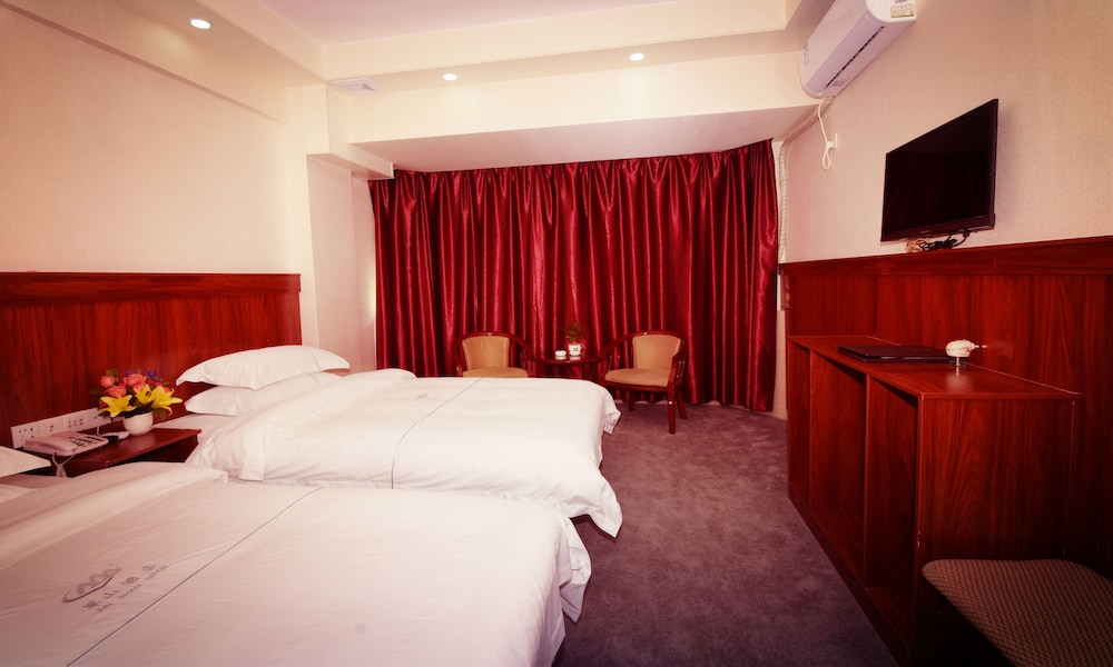 Junshan Hotel 30/75
