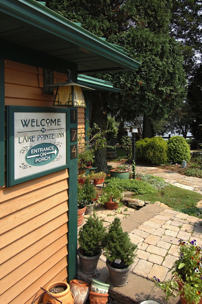 Lake Pointe Inn 1/50