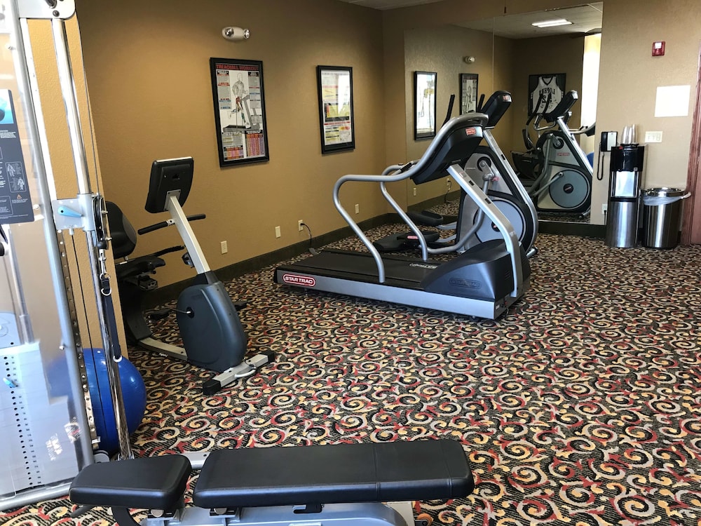 Best Western Plus Mid Nebraska Inn & Suites 27/41