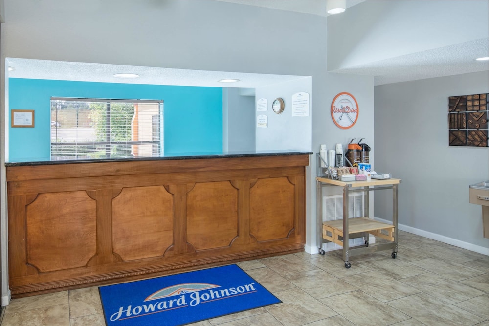 Howard Johnson By Wyndham Vicksburg 7/30