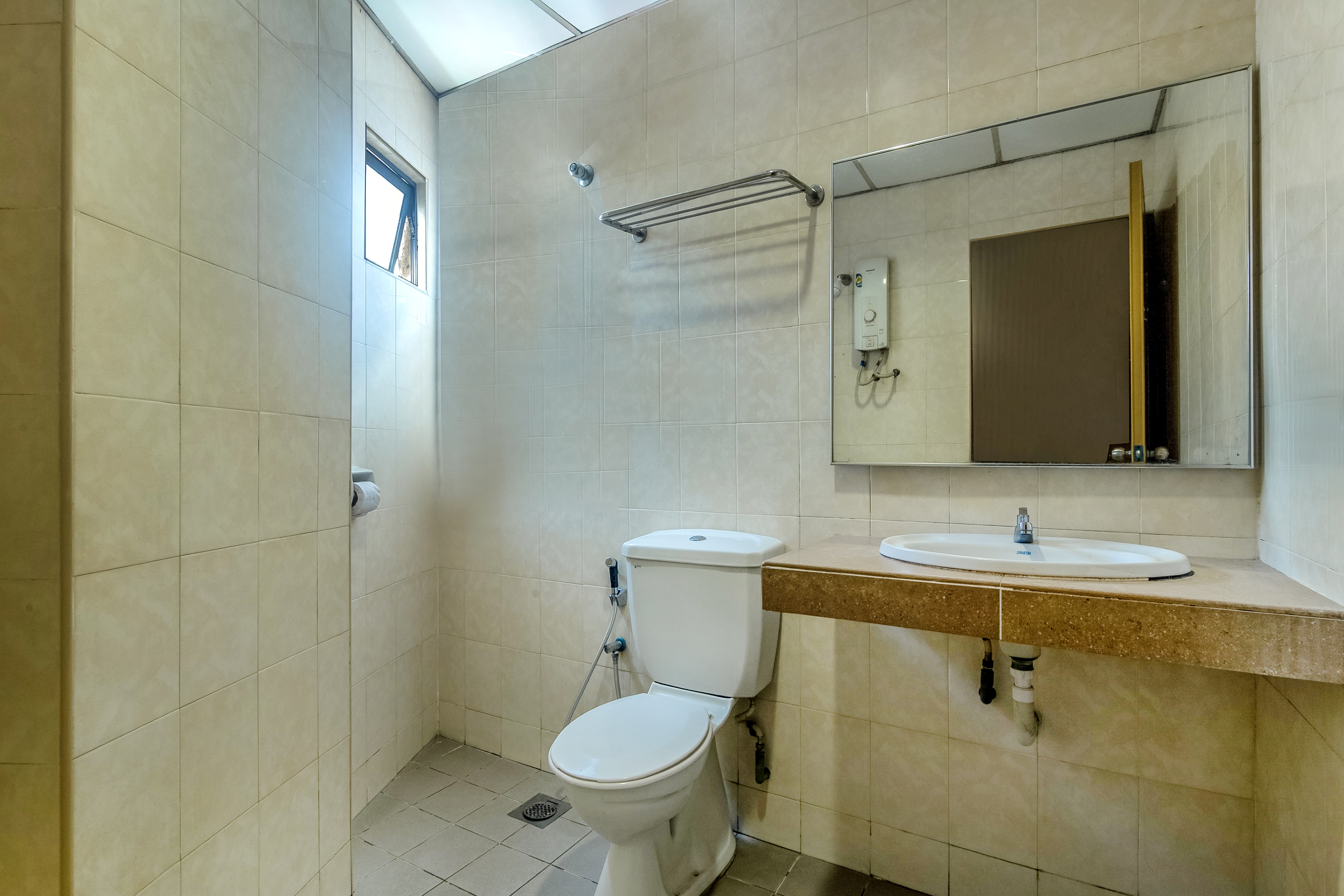 Super OYO 828 Comfort Hotel Shah Alam 26/28