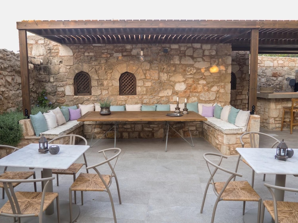 TRINITY BOUTIQUE HOTEL 9/45