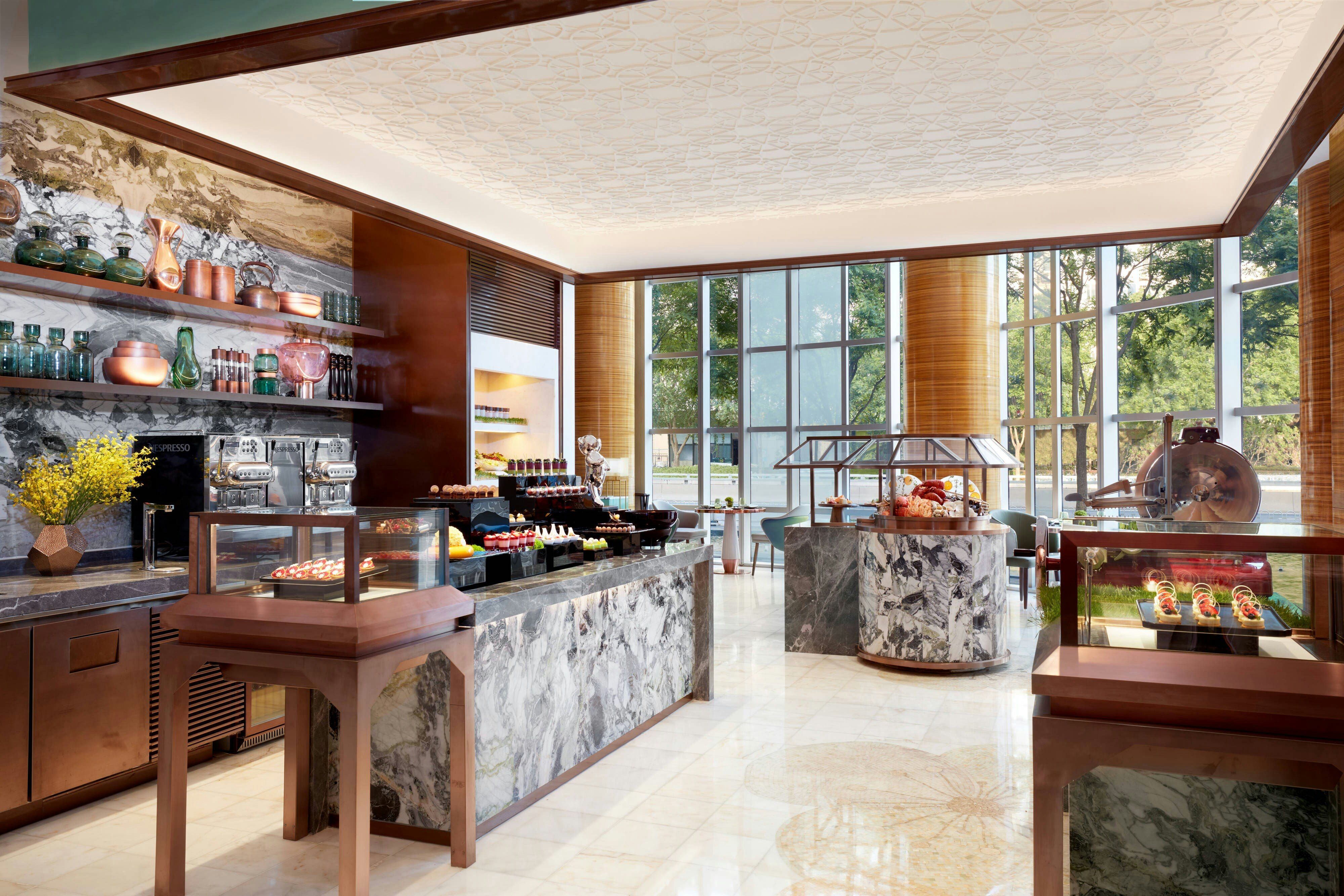 Ritz Carlton Financial Street 2/42