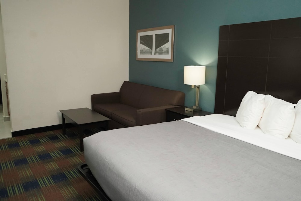 Upgrade, Suite, King Bed, Sofa