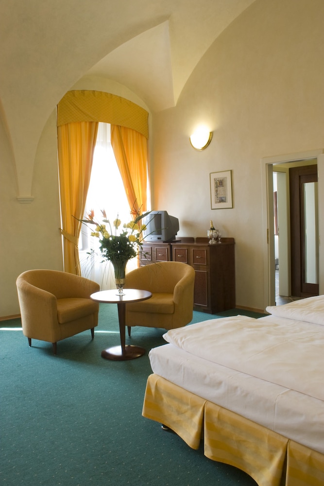 Hotel Adalbert 19/69