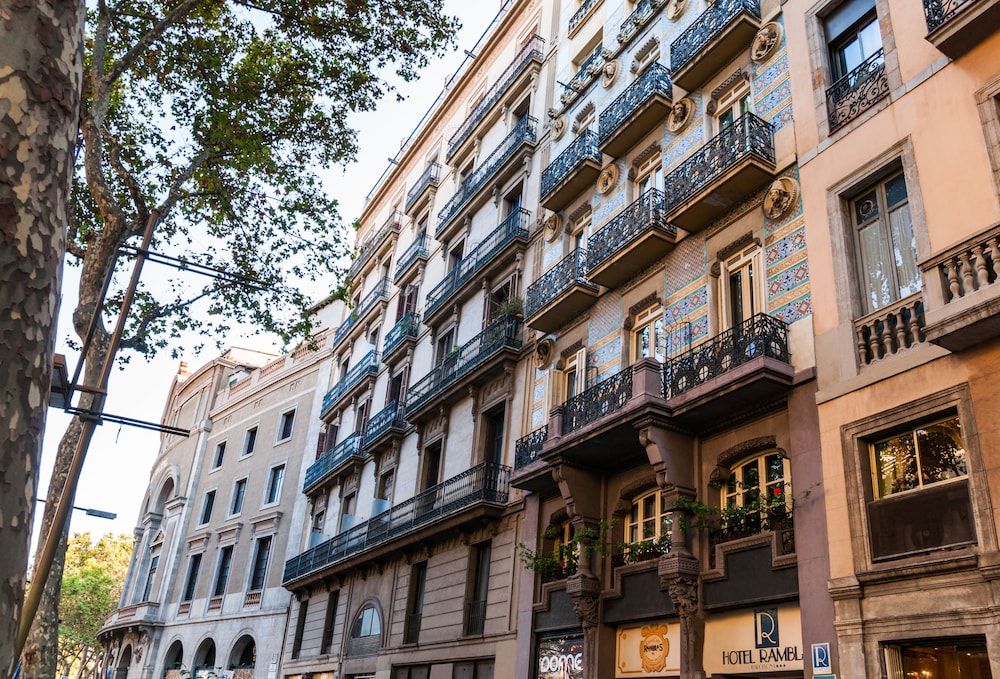 Ramblas Hotel 3/75