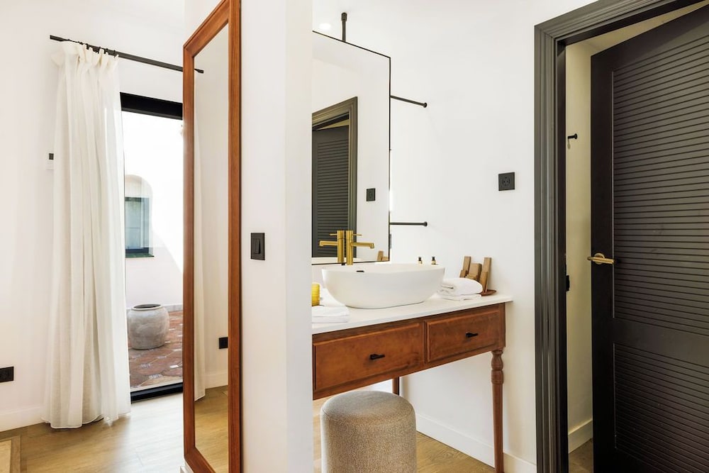 THE SUITES AT SAN ROQUE CLUB 50/50