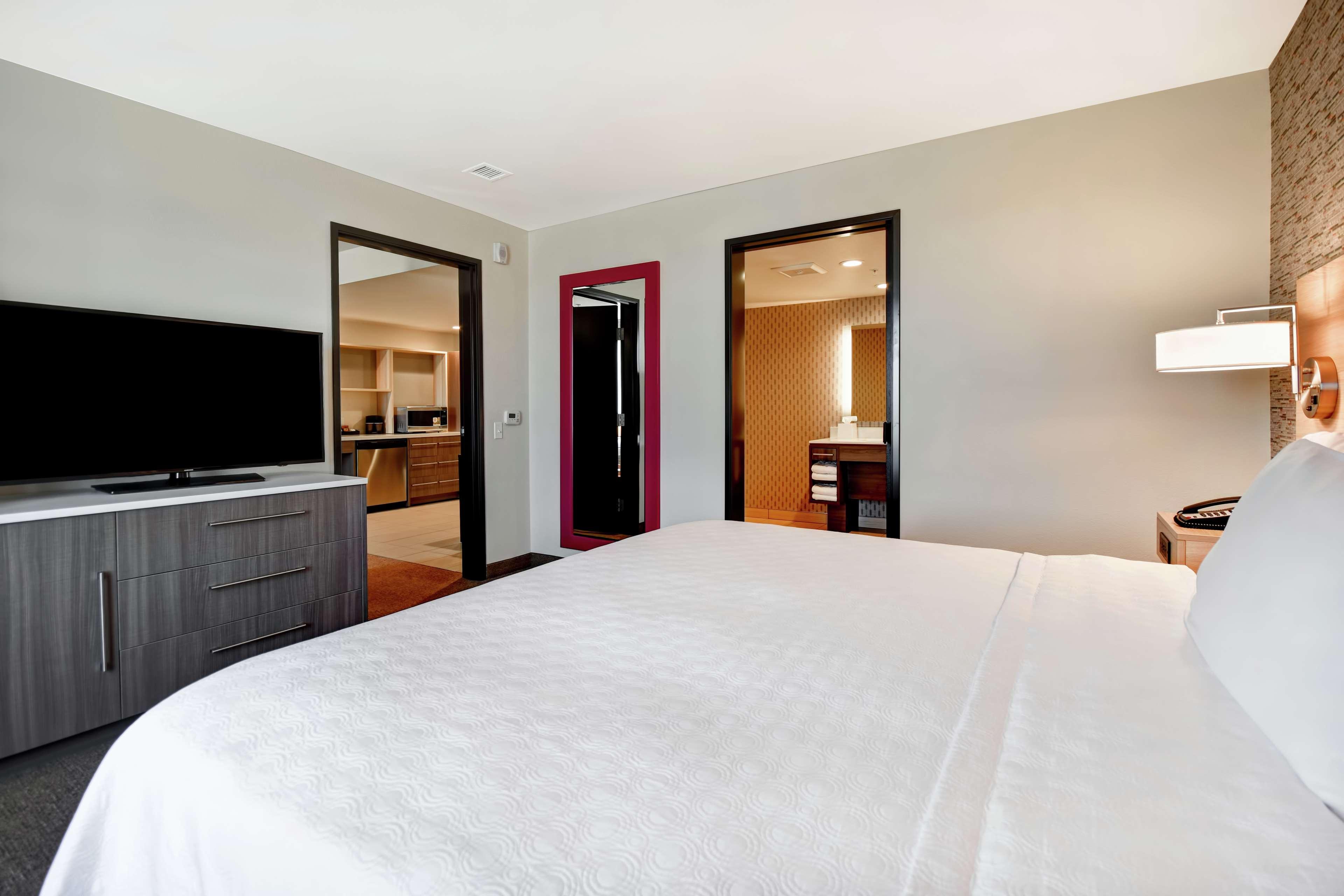 استوديو بسرير كينج، Home2 Suites by Hilton Victorville, CA 3/7