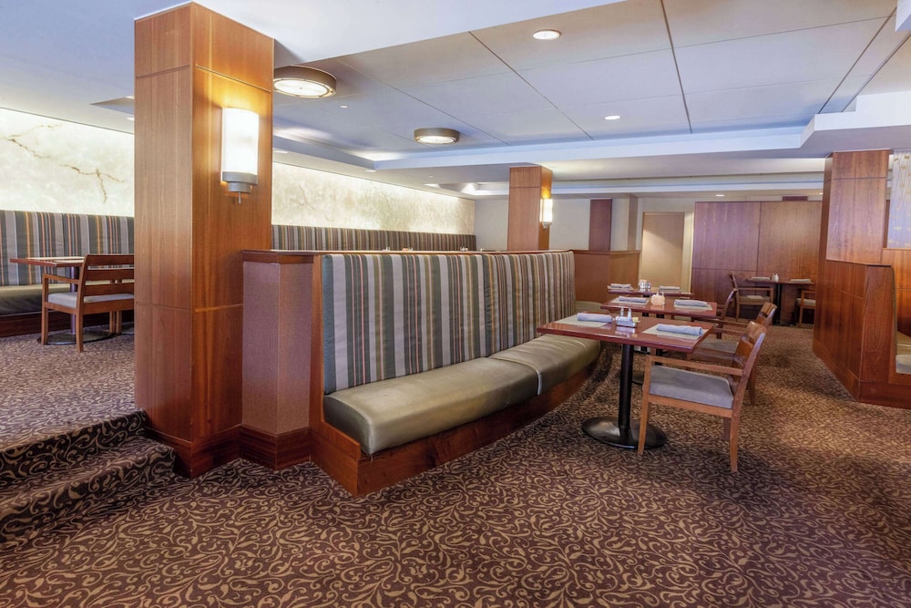 Randolph Hotel Liverpool/Syracuse/Airport West, Trademark 46/63
