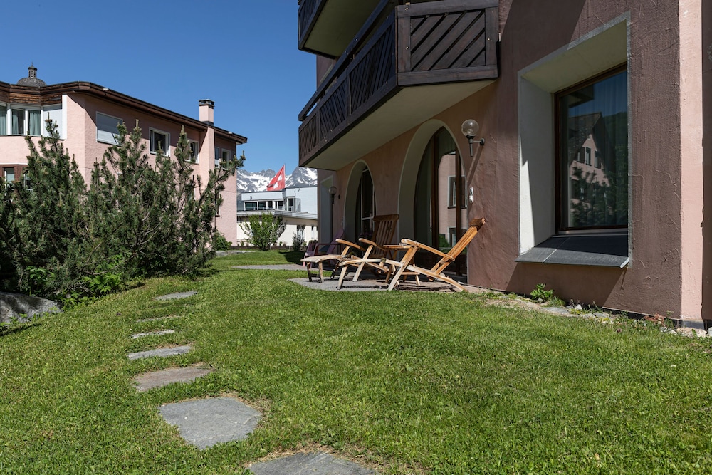 Hotel Rosatsch 42/49