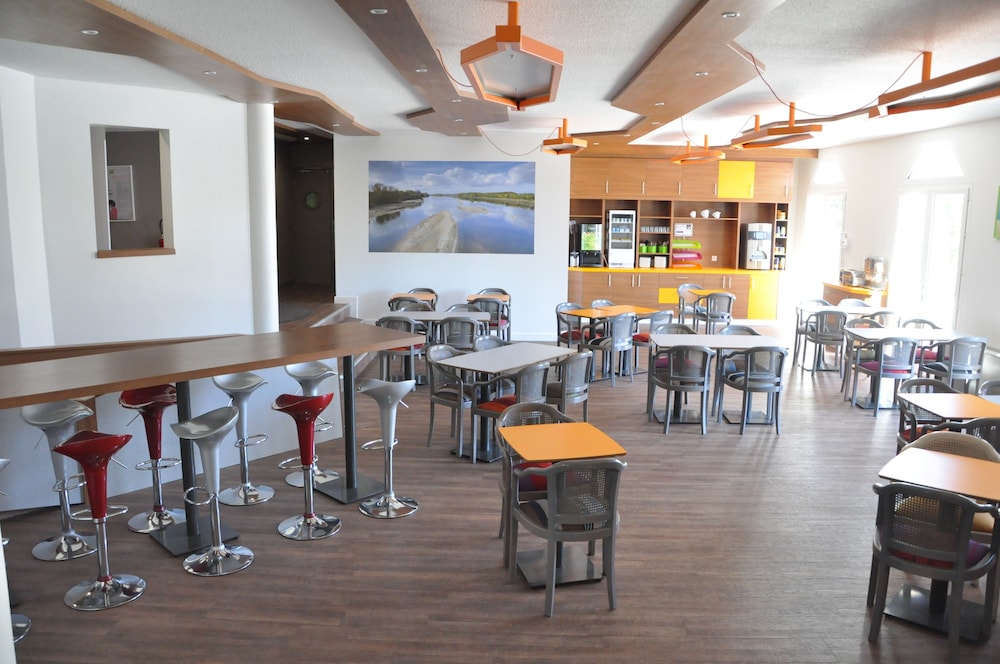Ibis Styles Gien 34/52