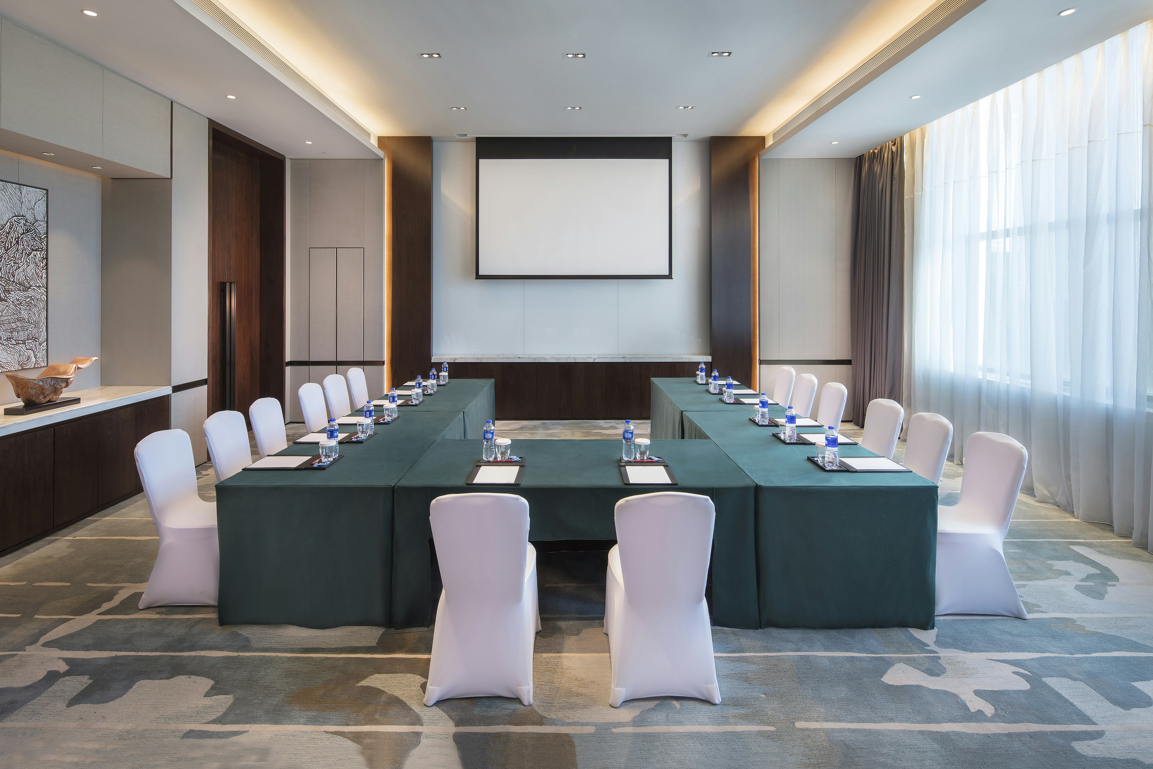 HUALUXE Hotels and Resorts Zhangjiakou 39/50