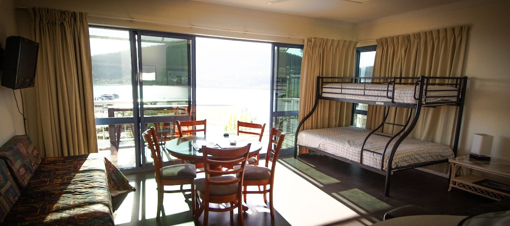 Coral Sea Vista Apartments 43/58