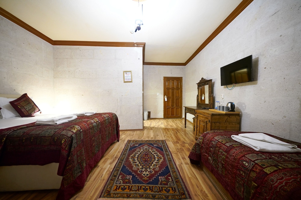 Arch Palace Hotel 33/49