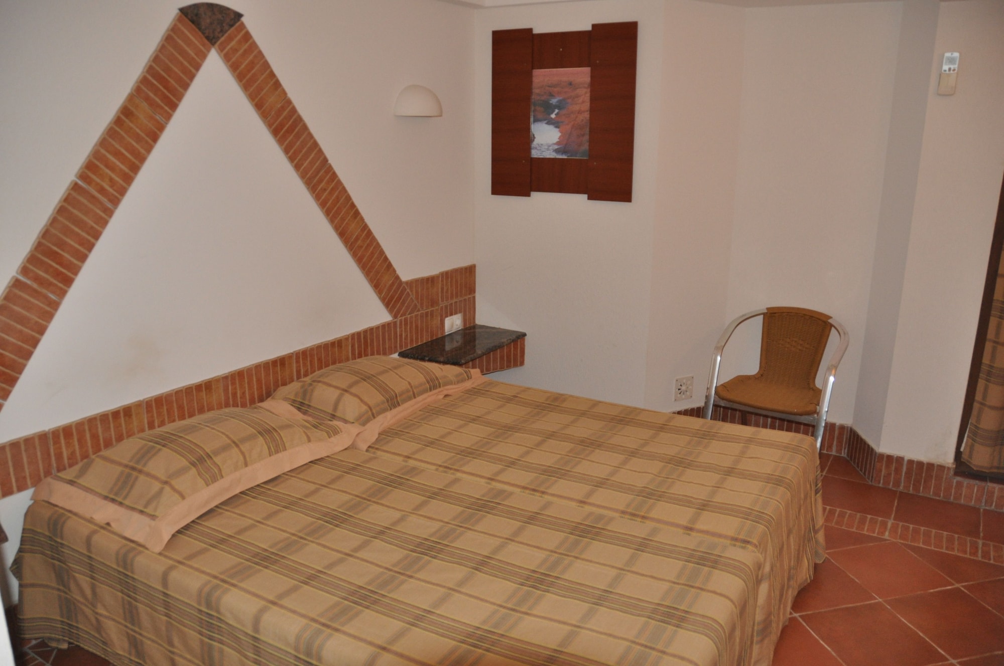 2 BEDROOMS, SUPERIOR, APARTMENT