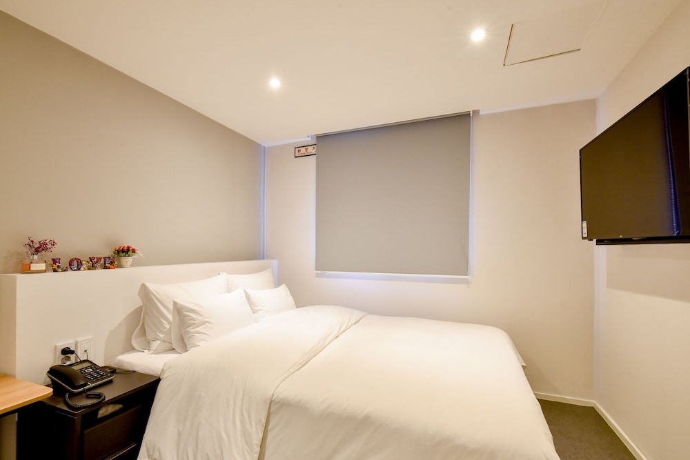 Hotel Maison 16/31