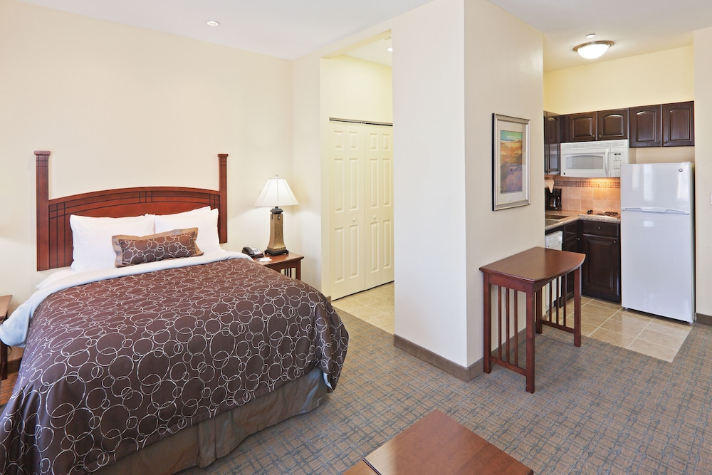 Staybridge Suites Oklahoma City 15/74