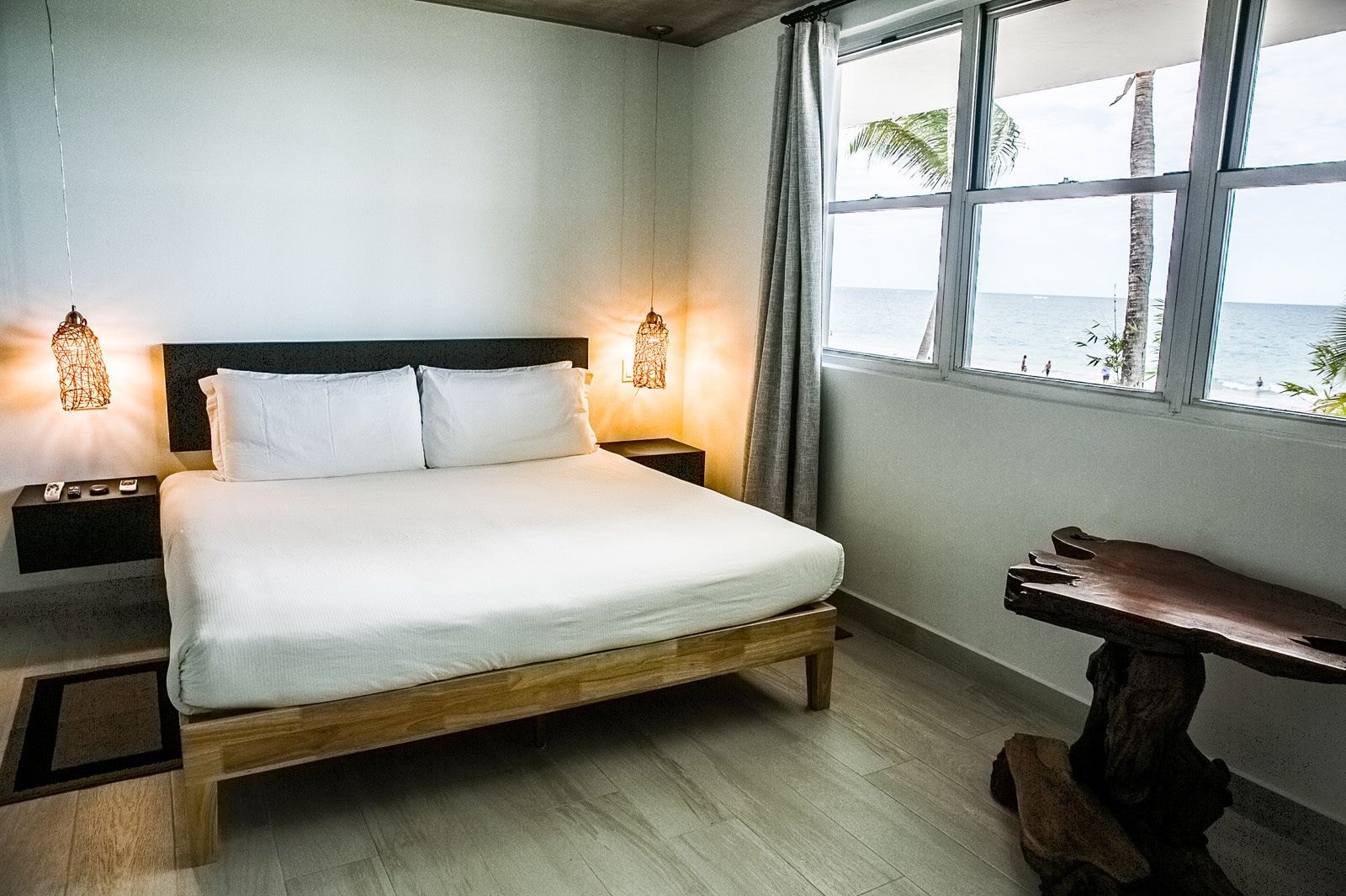 DELUXE, KING OR QUEEN BED, OCEAN VIEW