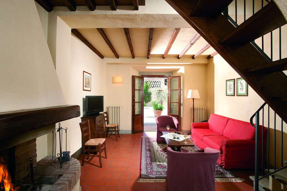 Monsignor Della Casa Country Resort 44/70