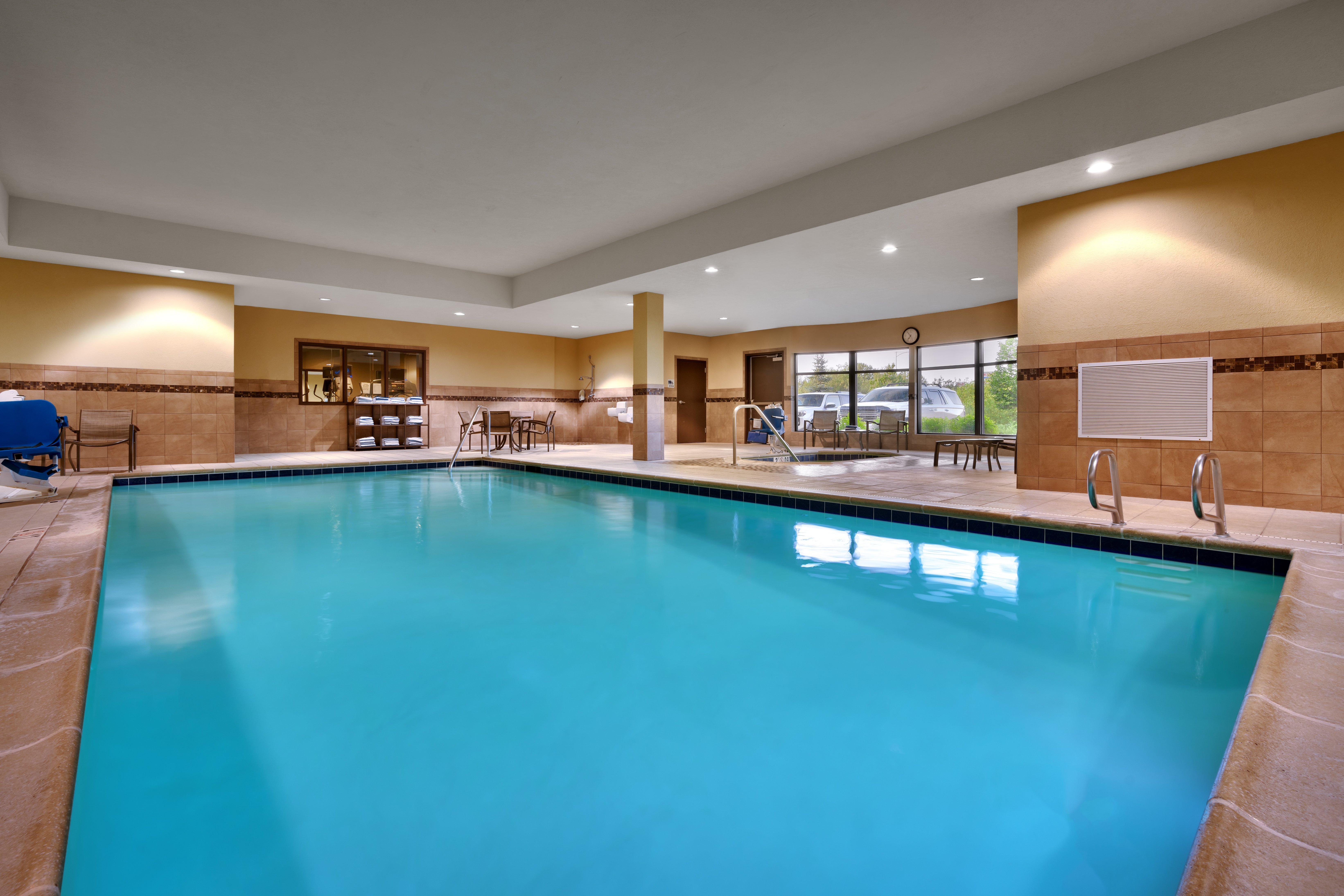 Holiday Inn Express Hotel And Suites Butte 23/46
