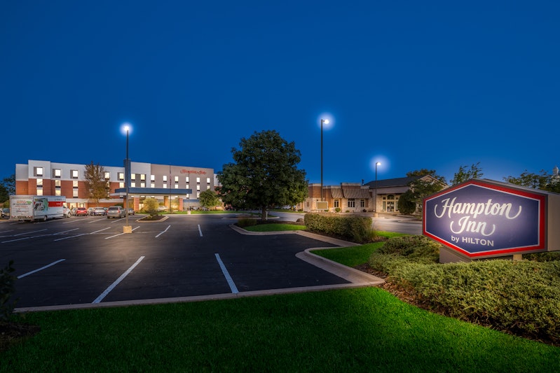 Hampton Inn McHenry 61/62