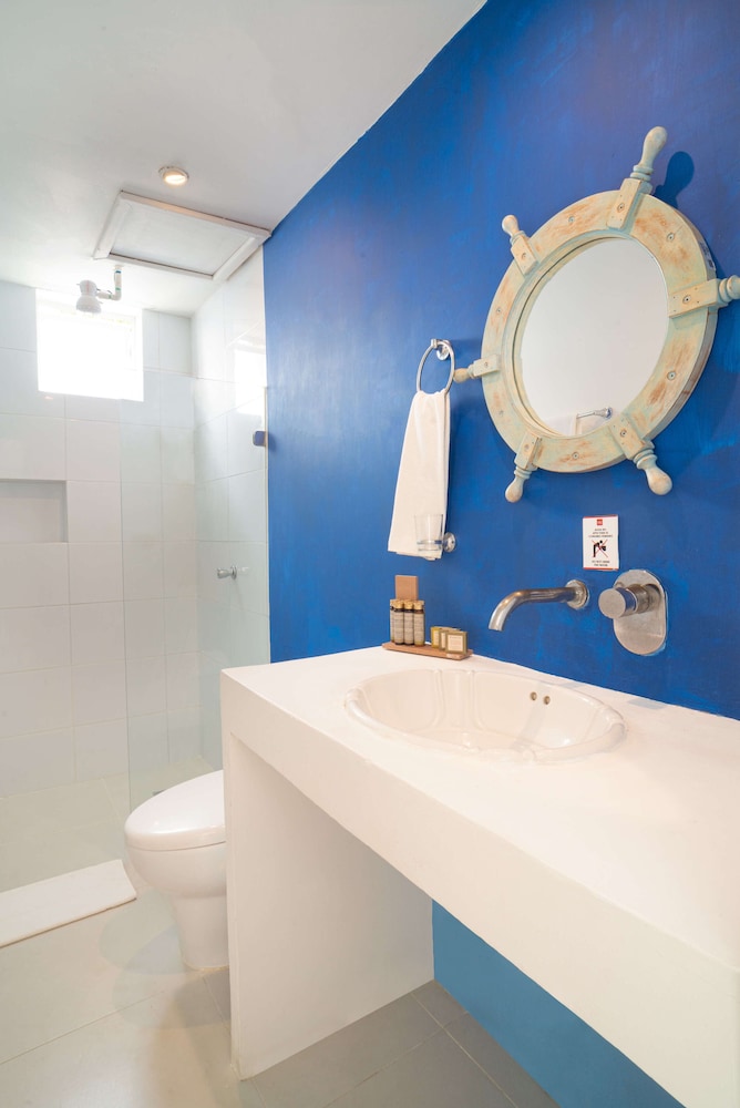 HOTEL SAN LUIS BEACH HOUSE 7/54