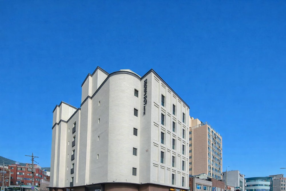 Oia Hotel 3/50