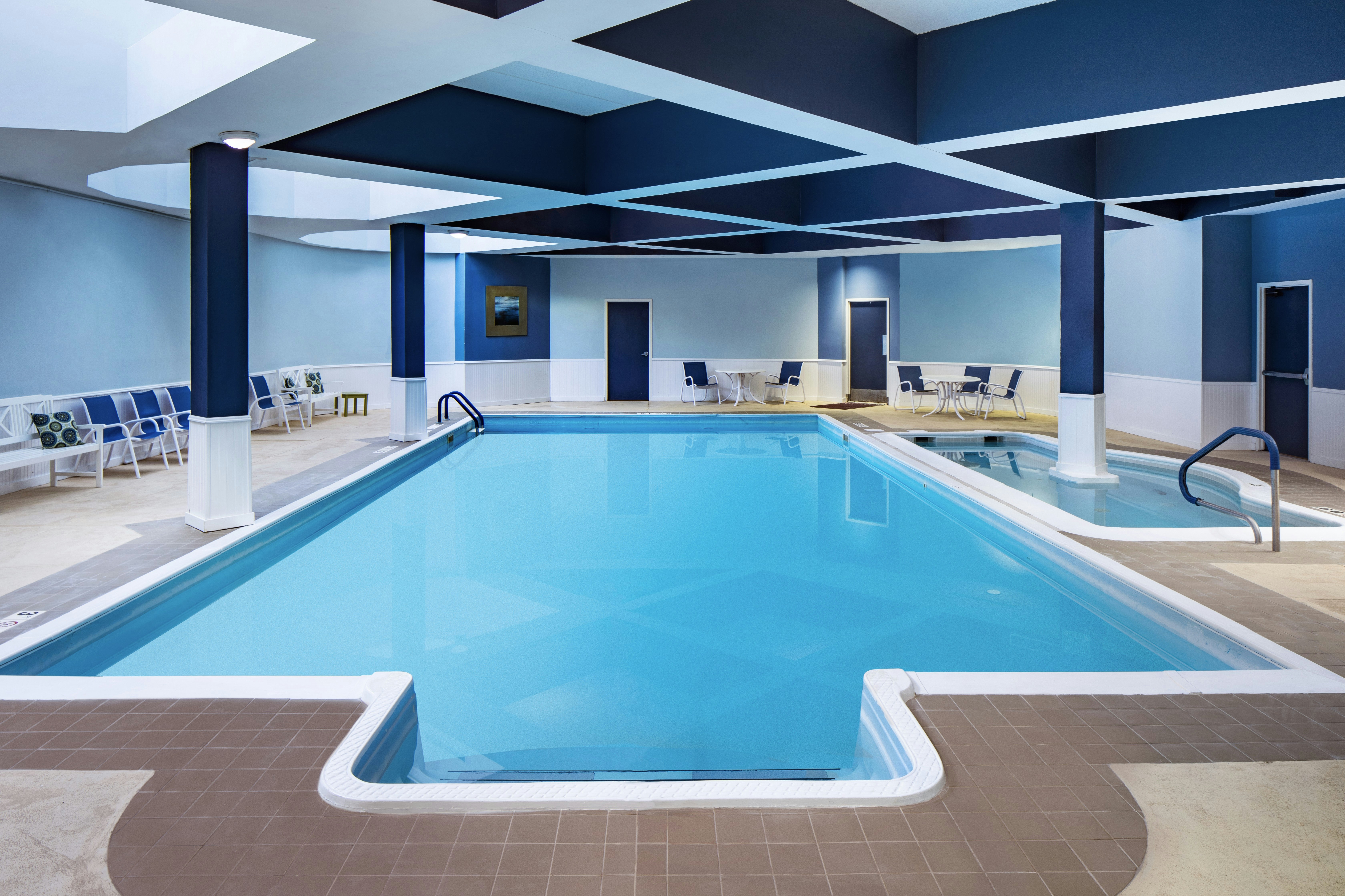 DoubleTree by Hilton Nashua 3/33