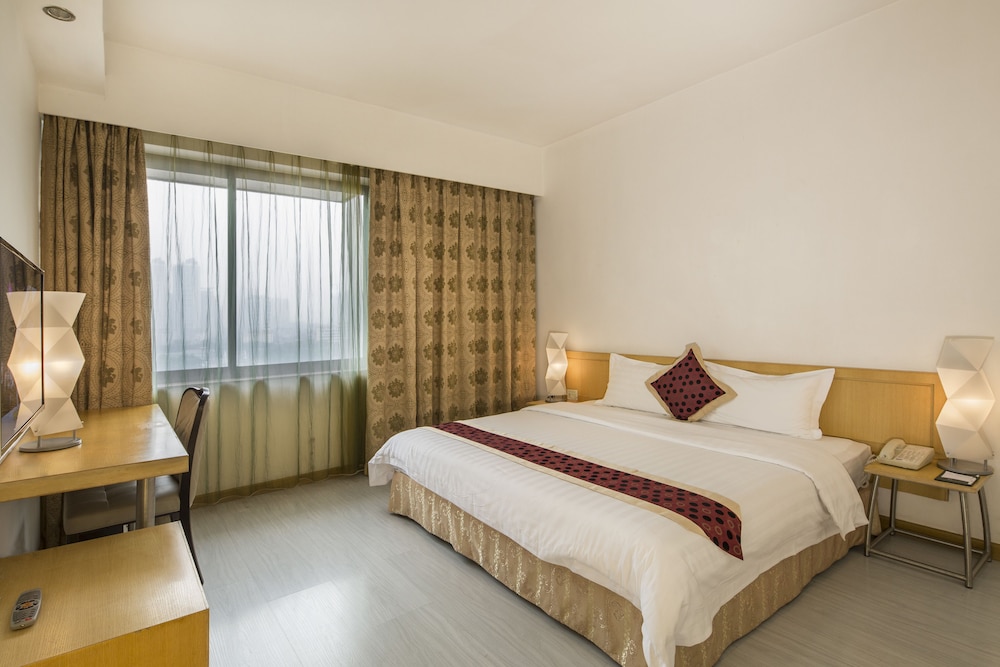 Guangzhou Hotel 6/50