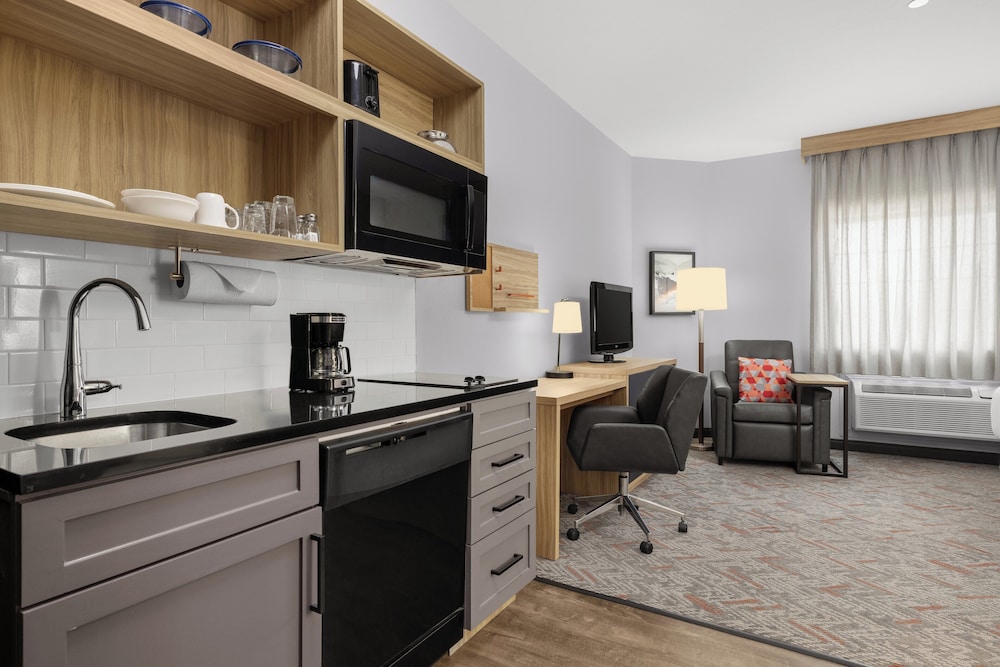 Candlewood Suites Hotel Texas City 36/53