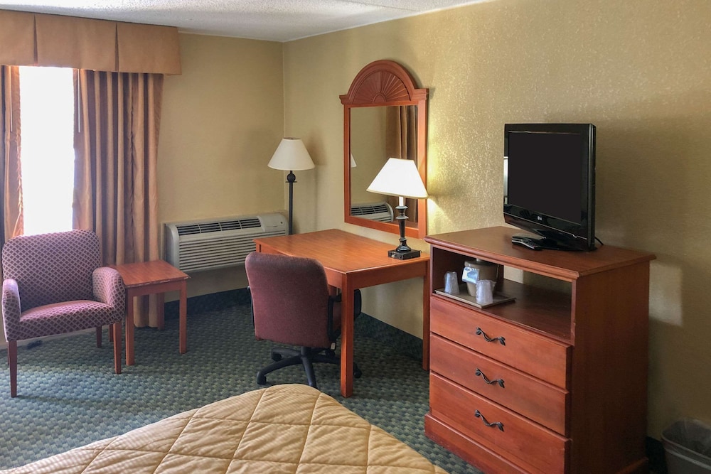Rodeway Inn Joint Base Andrews Area 17/28