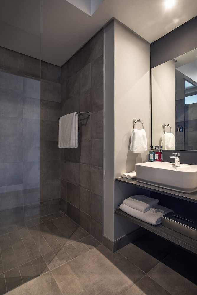 The Catalyst Hotel 40/42