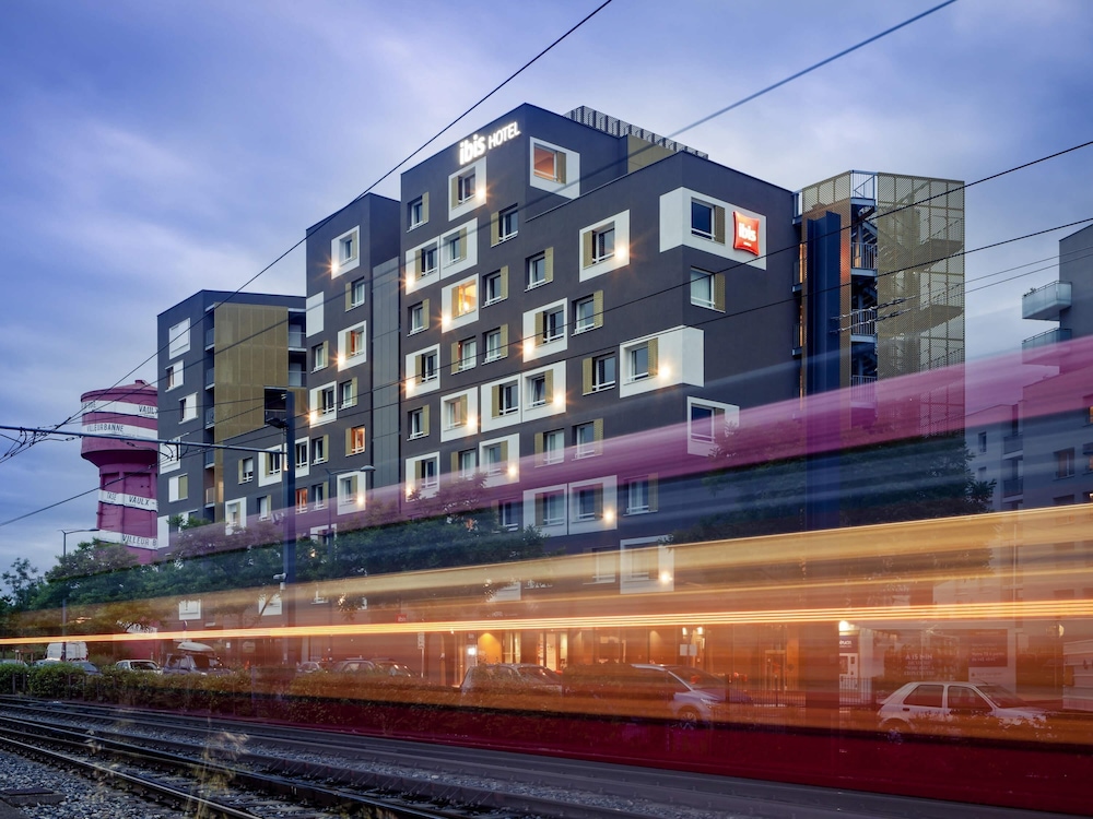 Ibis Lyon Carre De Soie 2/62