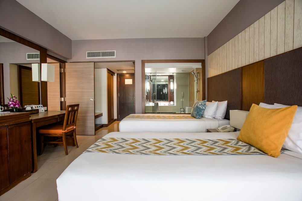 Courtyard by Marriot Phuket Patong Beach 21/65