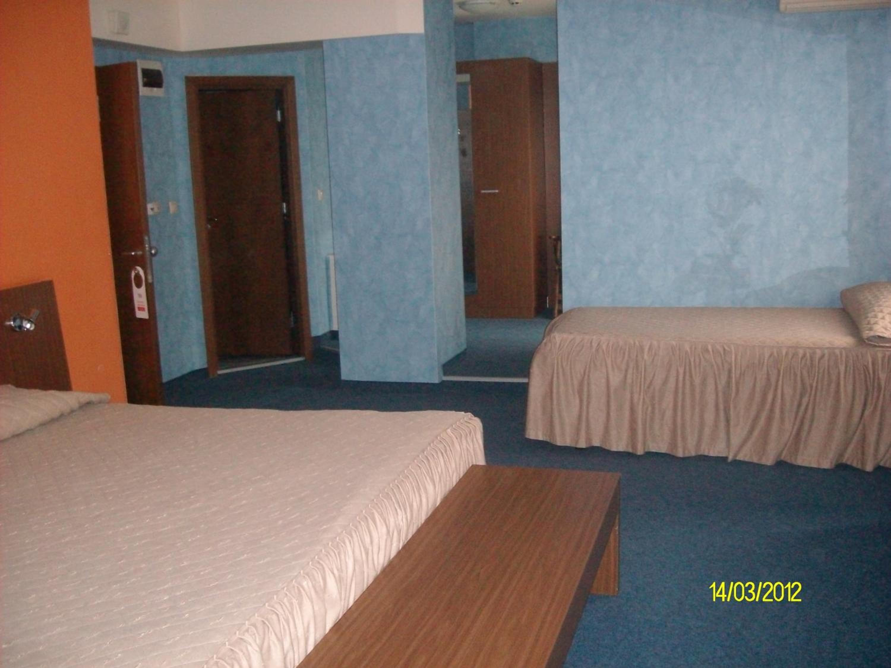 studio, Diter Hotel 5/8