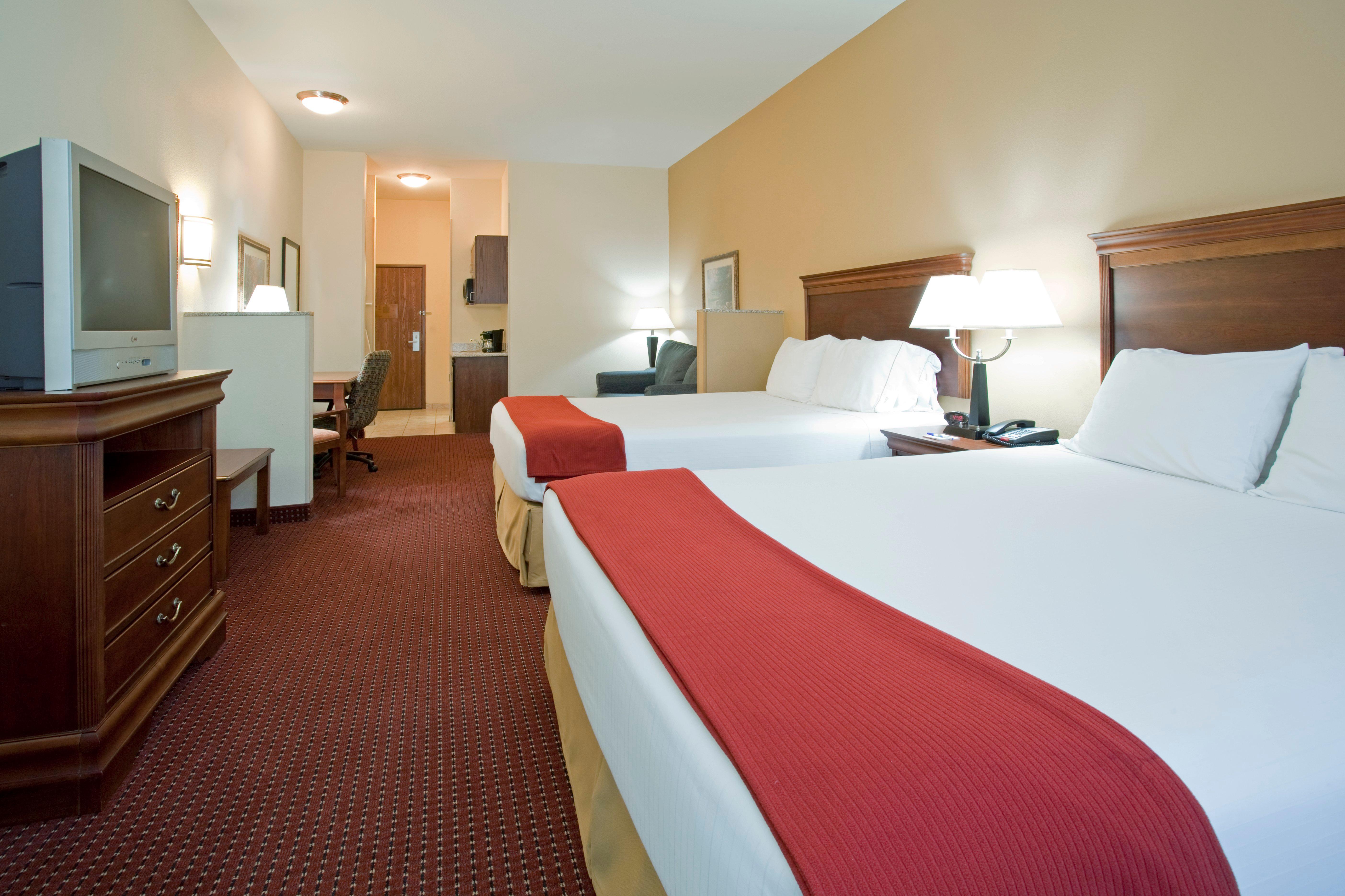 SUITE, 2 QUEEN BEDS, ACCESSIBLE