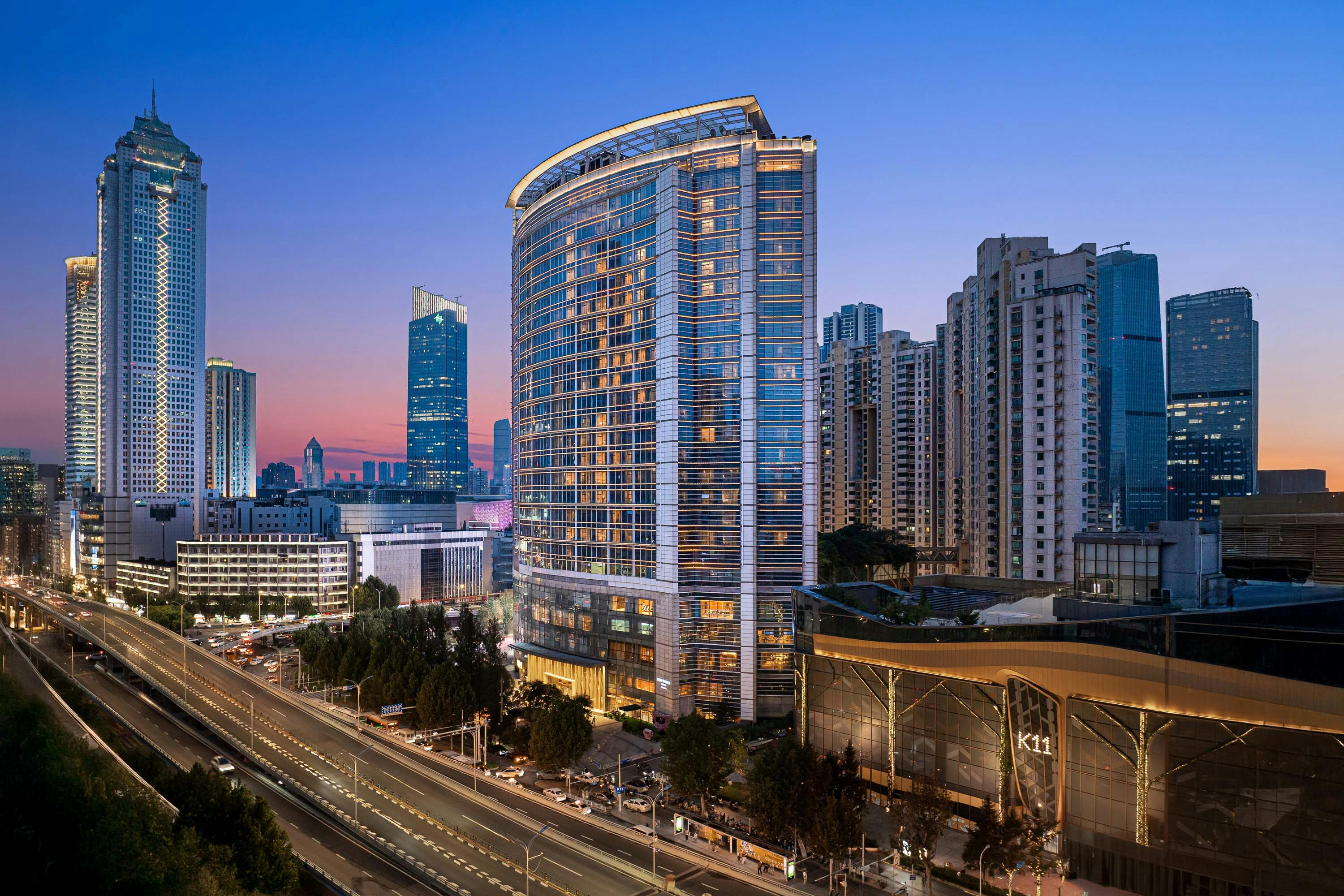 New World Wuhan Hotel 3/70