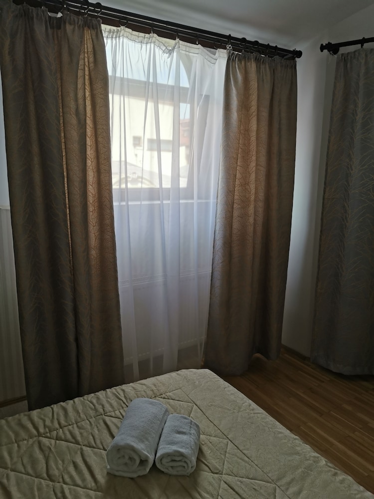 PRINCE RESIDENCE(FORMERLY VESUVIO PRICE RESIDENCE APARTHOTEL) 37/75