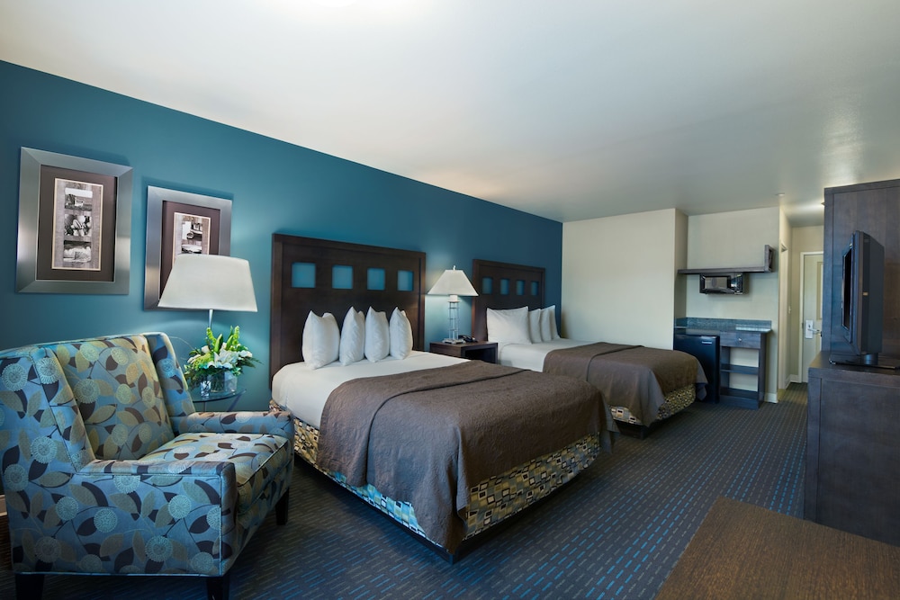 Oxford Suites Silverdale 13/59