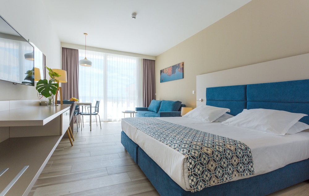 Romana Beach Resort 17/66