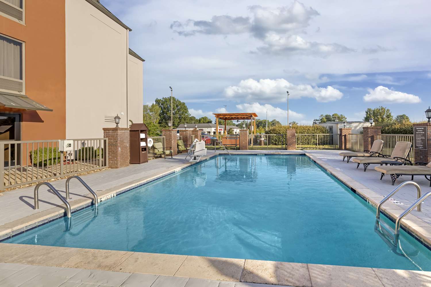 Best Western New Albany 17/17