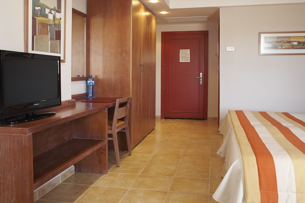 Universal Hotel Don Leon 31/71