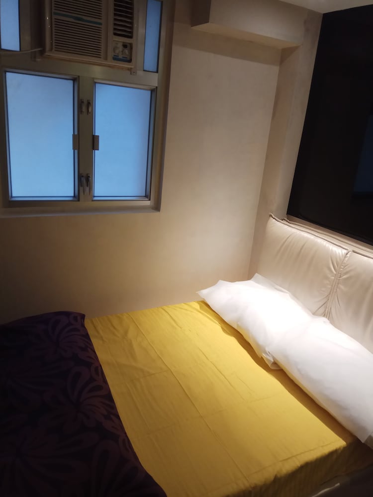 ROMANTIC, DOUBLE BED