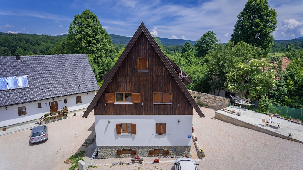 Rustic Lodge Plitvice 42/47