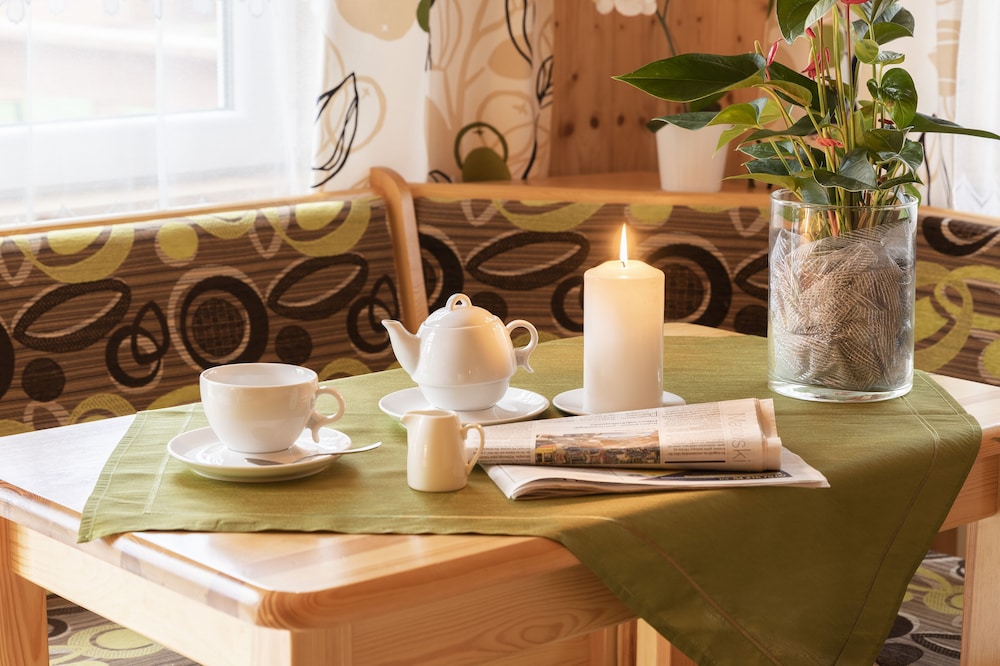 Bursztyn Medical Spa & Wellness 44/74