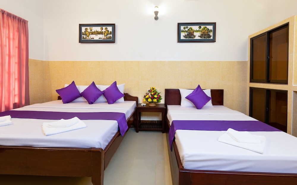 Botoum Hostel 13/33
