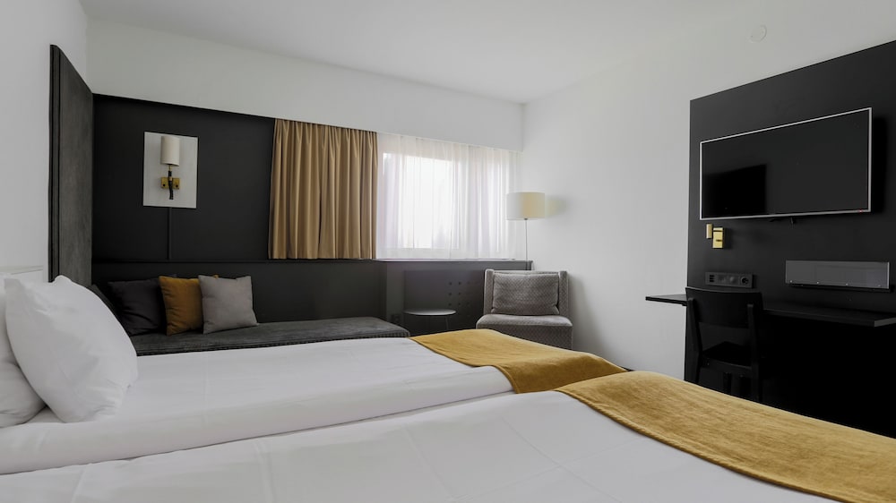 Quality Hotel Royal Corner 24/70