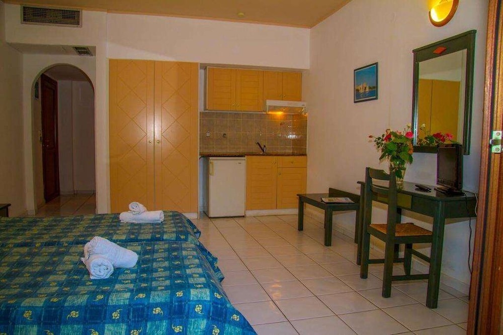 Club Lyda Hotel 30/66