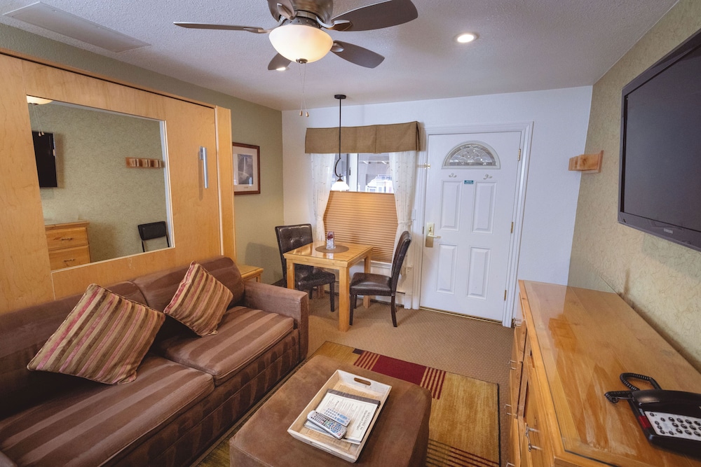Stardust Lodge 12/30