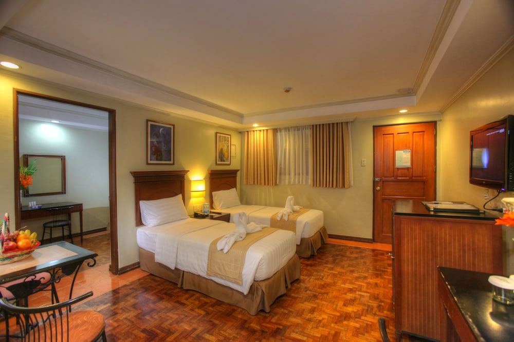 Fersal Hotel P Tuazon Cubao 28/55